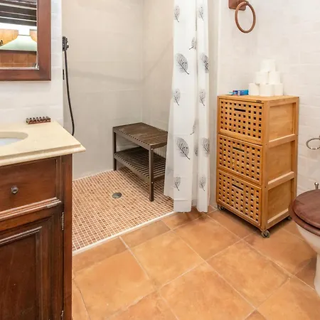 Сasa de vacaciones Masía Garriga, Avia Gerona